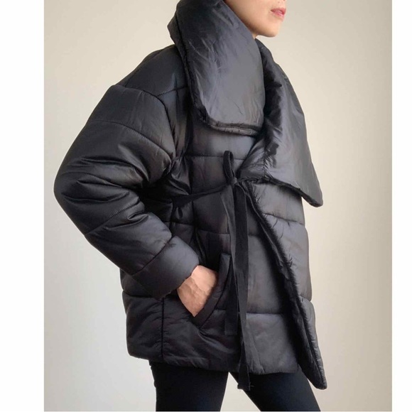 STATEMENT OVERSIZED PUFFER JACKET - BLACK - Picture 3 of 14